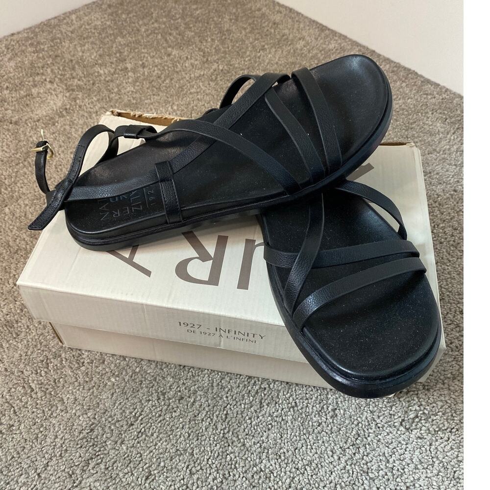 New Naturalizer The Fame Strappy Block Heel Sandals Size 9.5